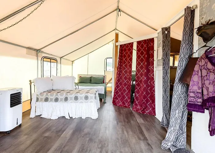 Off-grid Tented Cabin, Perfect For A Getaway In The Vacation Spot For Couples, Brisbee, Arizona * Tombstone